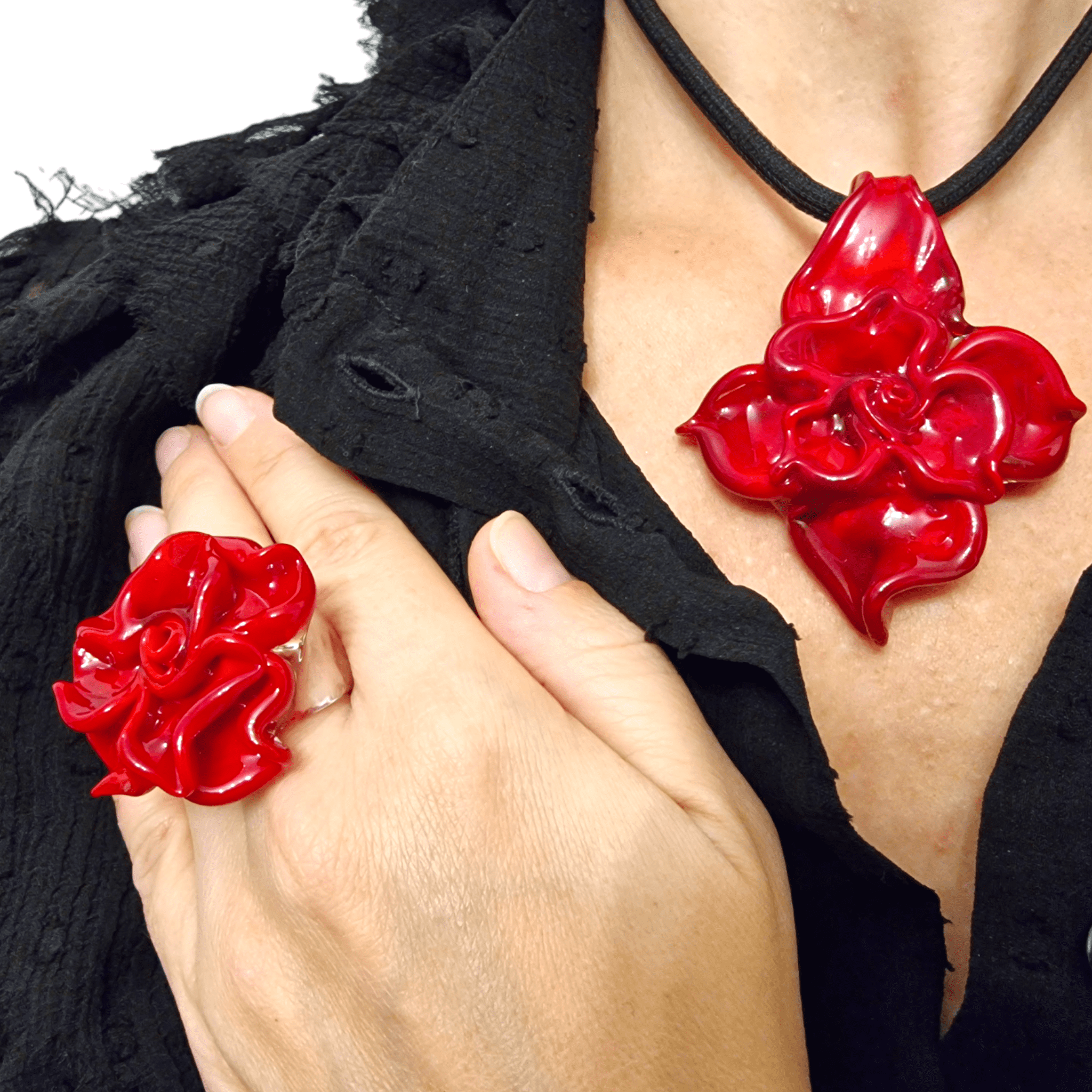 Breathtaking Floral and Leaf Pendants That Will Transform Your Style: Nature's Jewelry Secrets Revealed - atelieralessandra