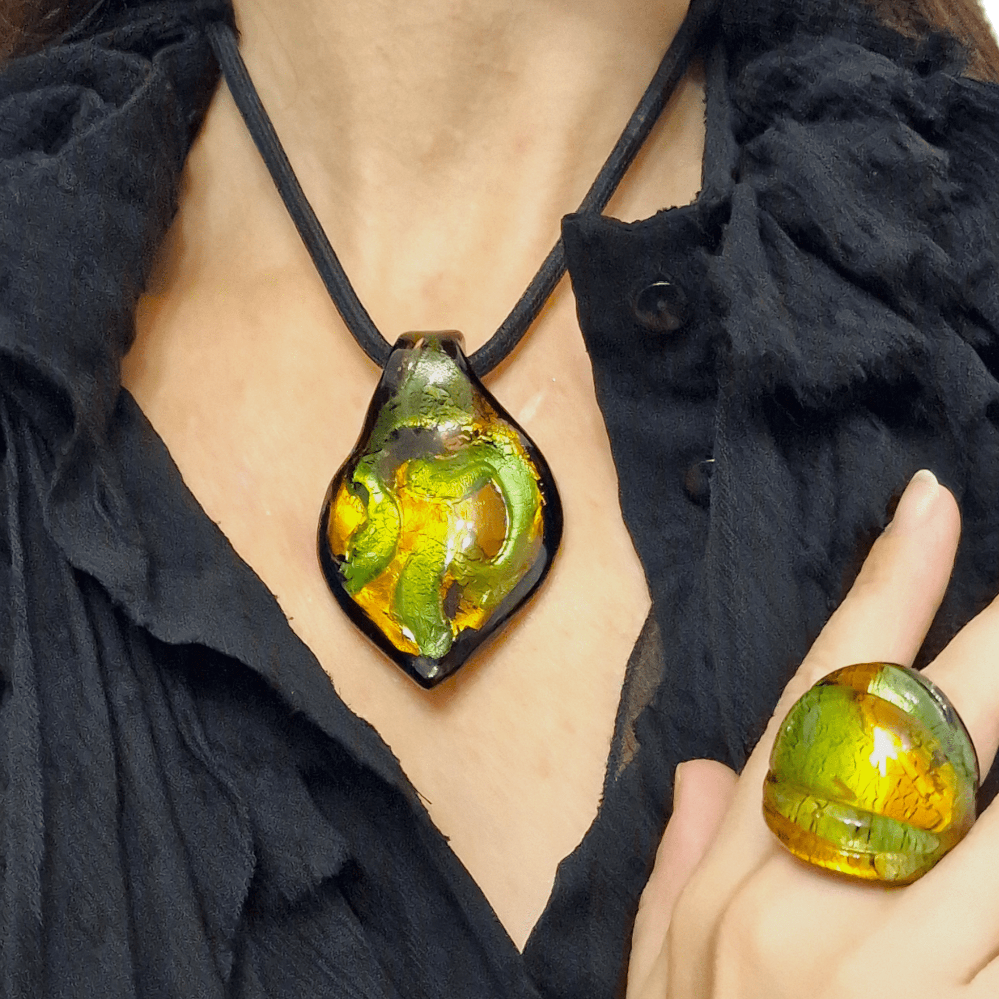 El Dorado Ring - artisan Murano glass ring detail view