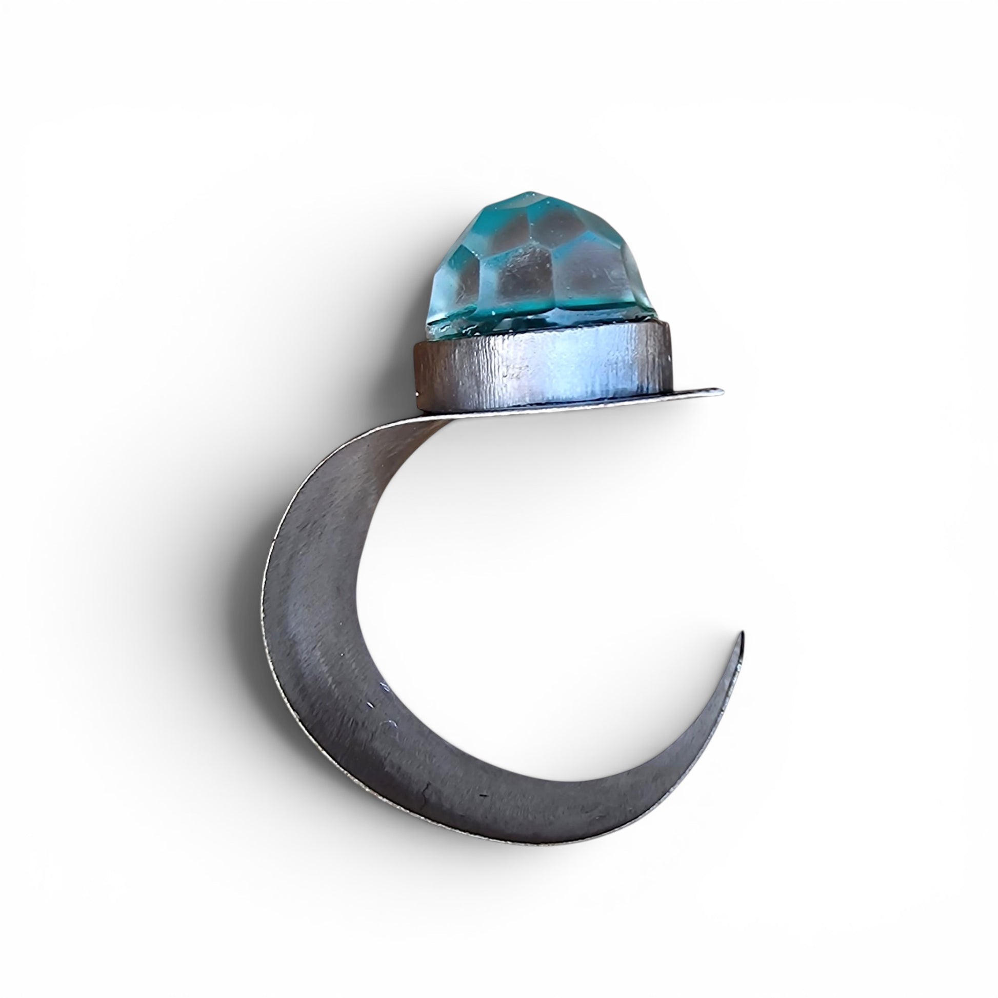 Selce bracelet side profile — open iron cuff with faceted Murano glass, adjustable fit